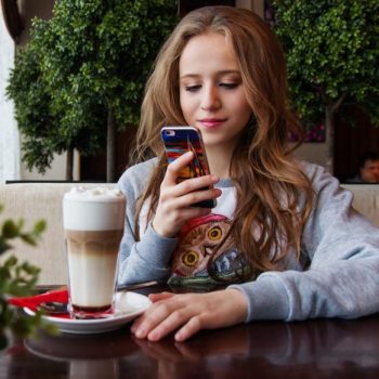 Los millennials prefieren el smartphone a la TV